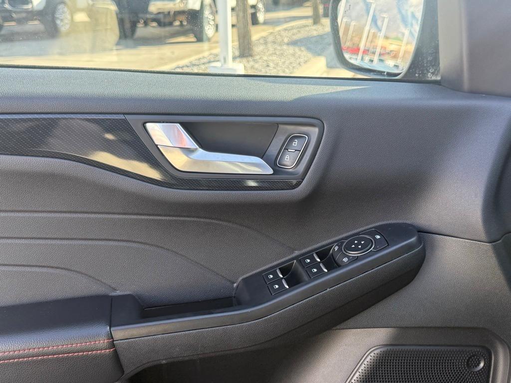 used 2025 Ford Escape car, priced at $24,861