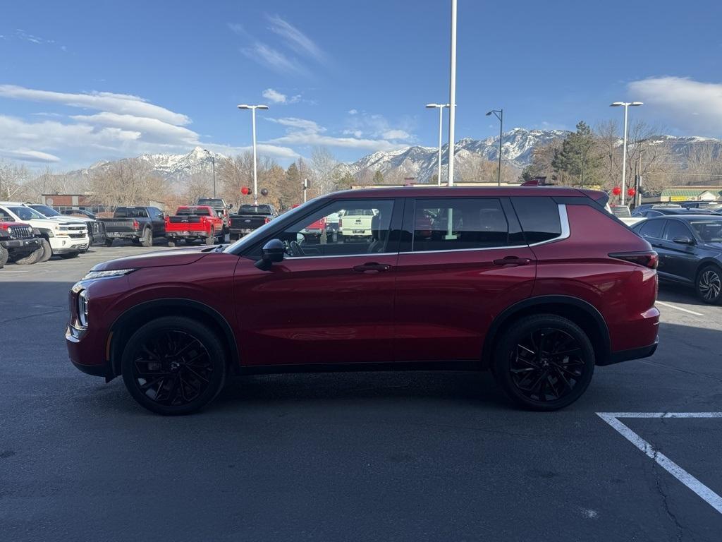 used 2023 Mitsubishi Outlander car, priced at $23,344