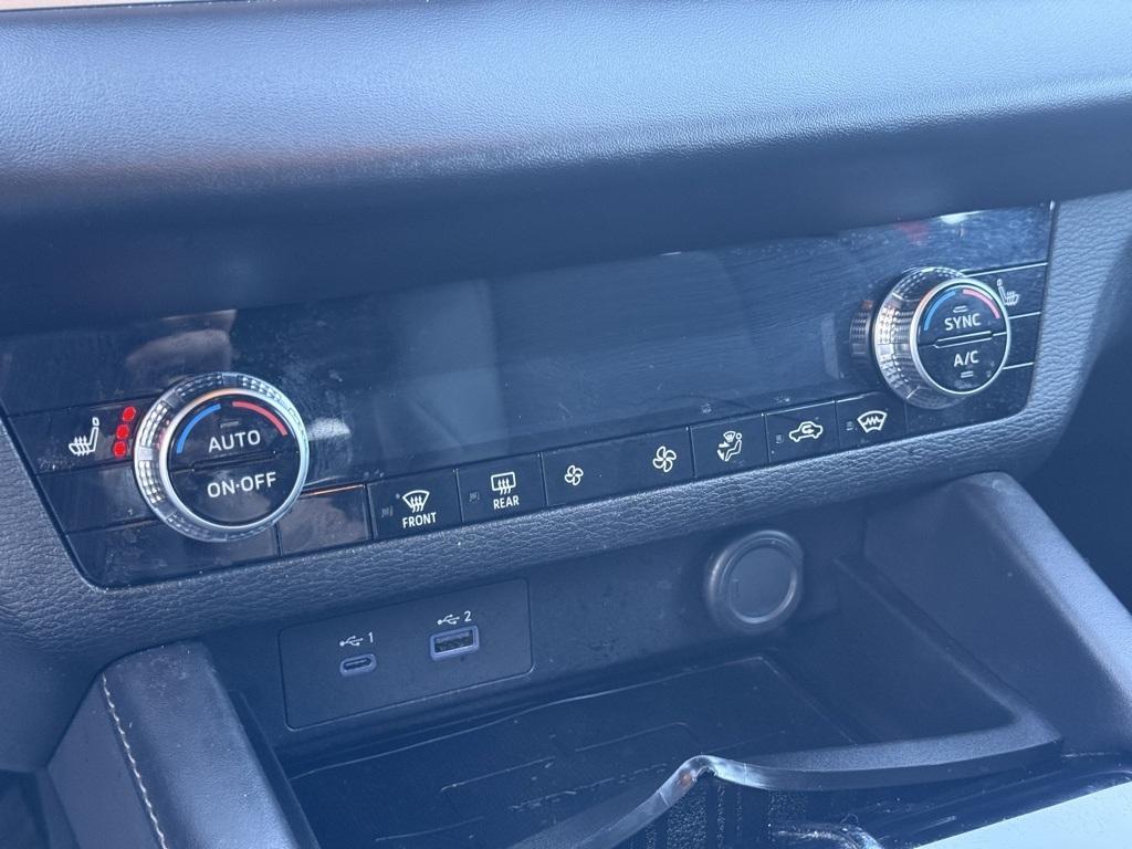 used 2023 Mitsubishi Outlander car, priced at $23,344