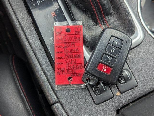 used 2019 Toyota Highlander car, priced at $17,888