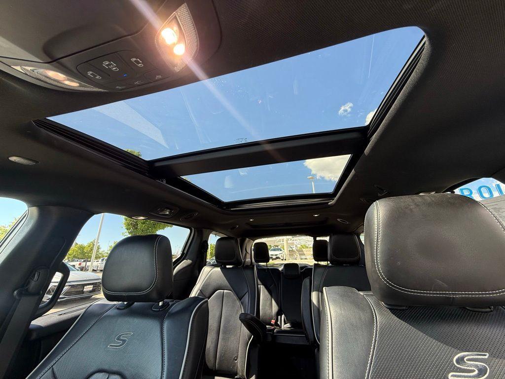 used 2020 Chrysler Pacifica Hybrid car, priced at $21,928