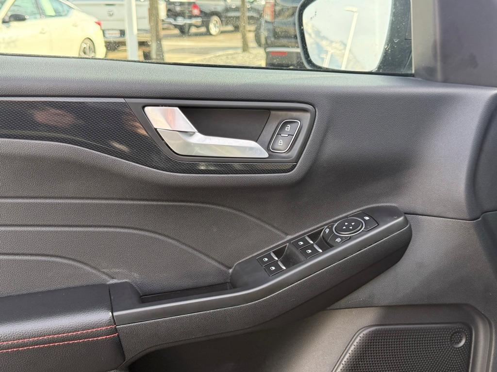 used 2025 Ford Escape car, priced at $24,581