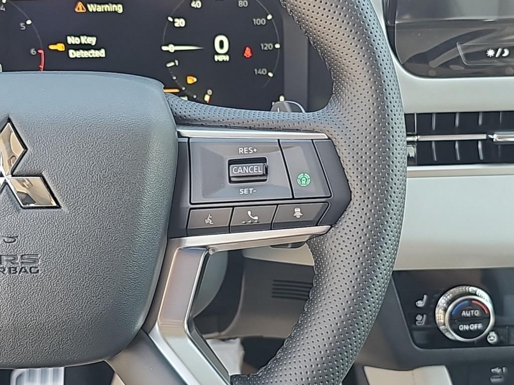 new 2025 Mitsubishi Outlander car, priced at $38,655