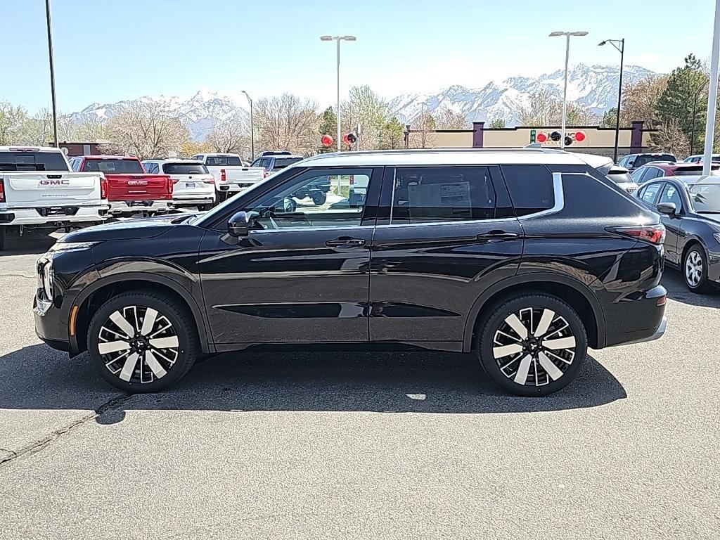 new 2025 Mitsubishi Outlander car, priced at $38,655
