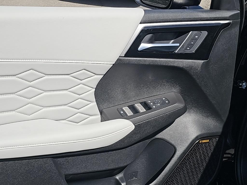 new 2025 Mitsubishi Outlander car, priced at $38,655