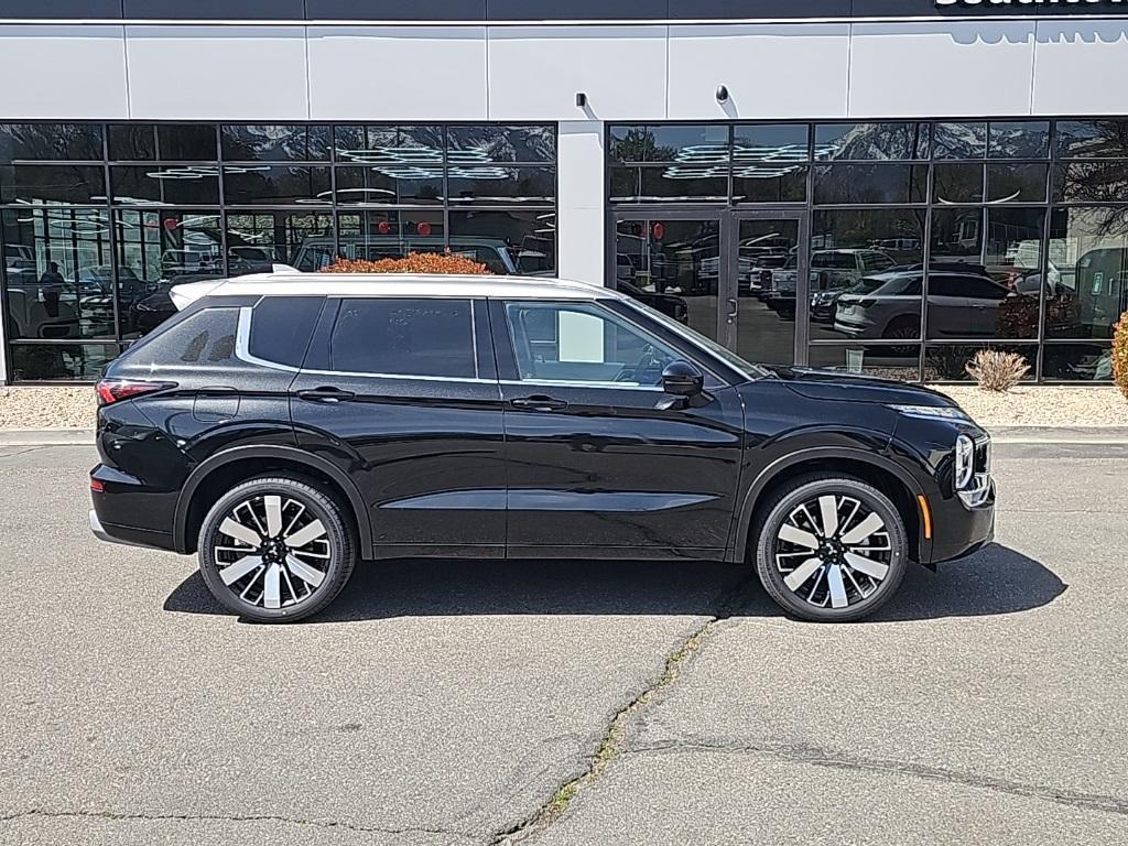 new 2025 Mitsubishi Outlander car, priced at $38,655