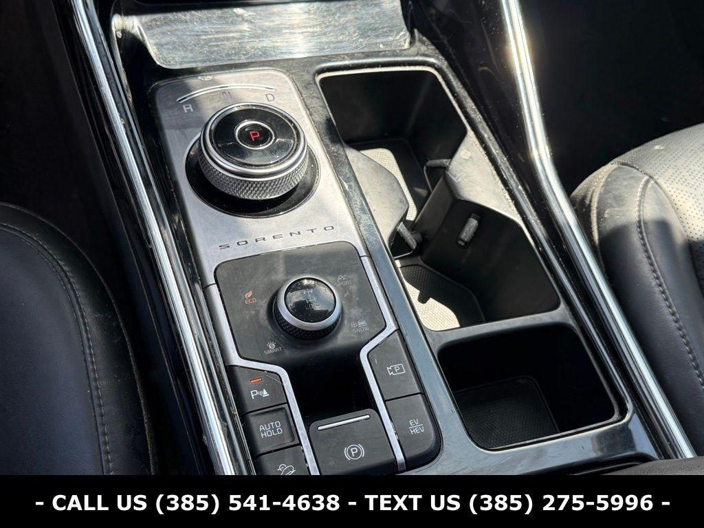 used 2022 Kia Sorento Plug-In Hybrid car, priced at $28,023