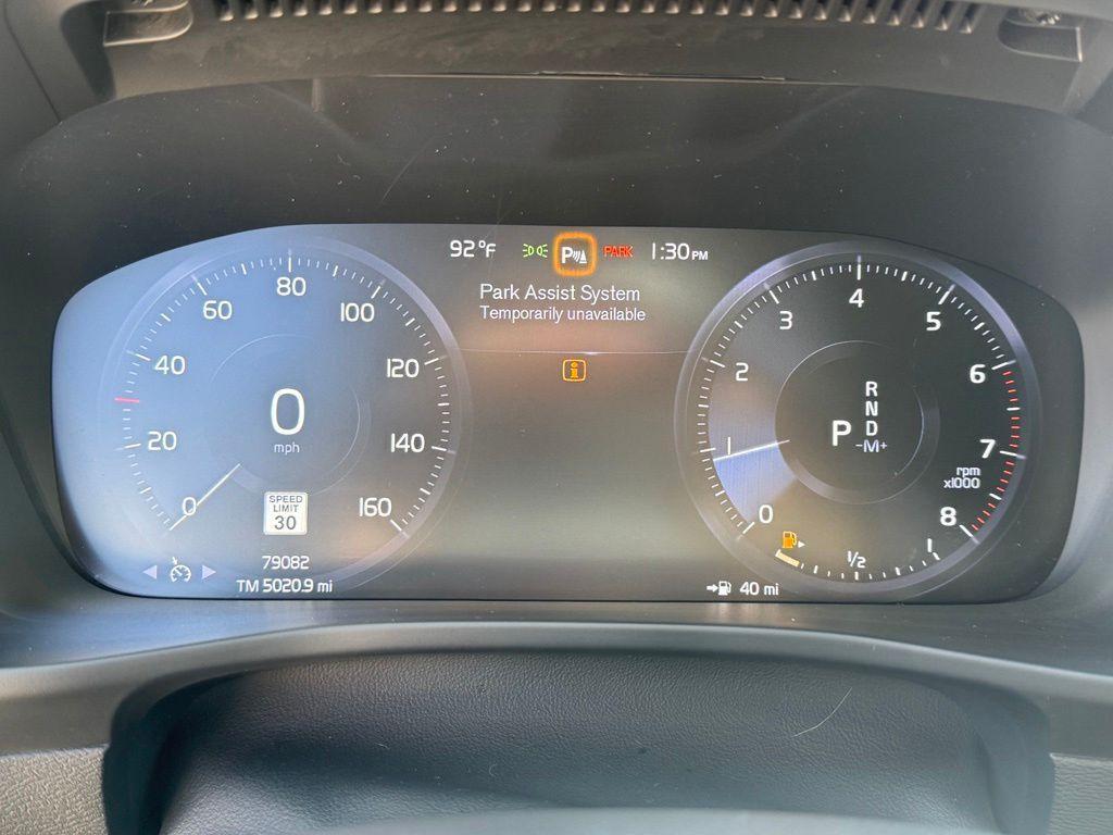 used 2021 Volvo XC40 car, priced at $21,162