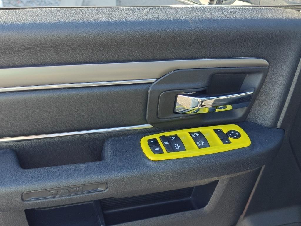 used 2022 Ram 1500 Classic car, priced at $35,222