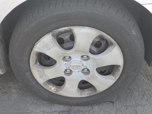 used 2006 Kia Spectra car, priced at $2,788