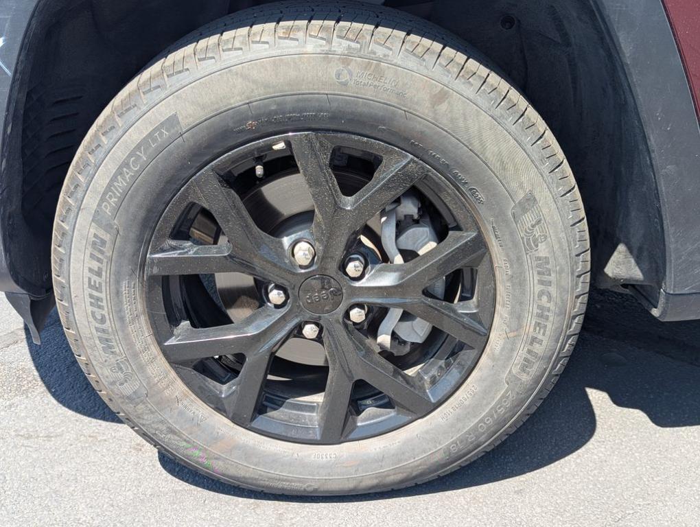 used 2025 Jeep Grand Cherokee car, priced at $38,166