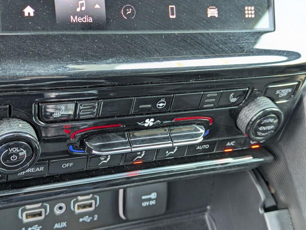 used 2025 Jeep Grand Cherokee car, priced at $38,166