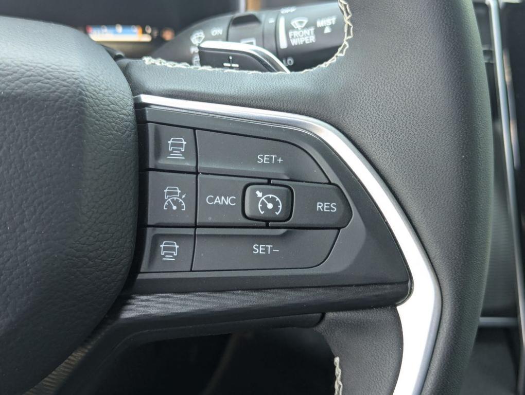 used 2025 Jeep Grand Cherokee car, priced at $38,166