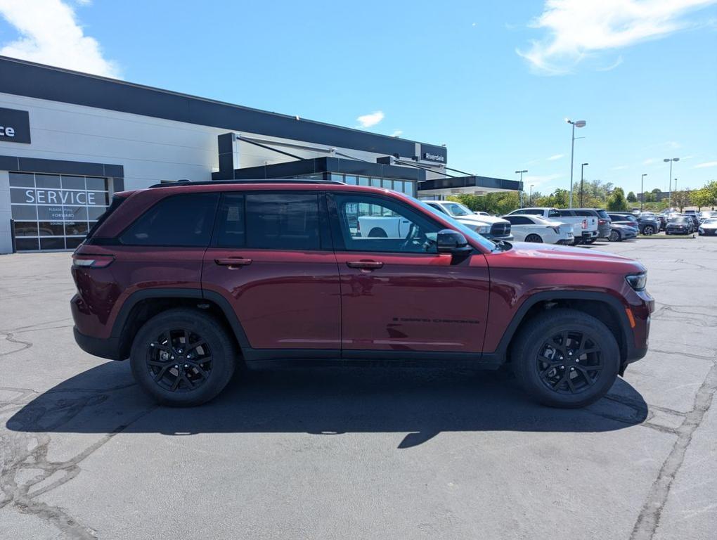 used 2025 Jeep Grand Cherokee car, priced at $38,166