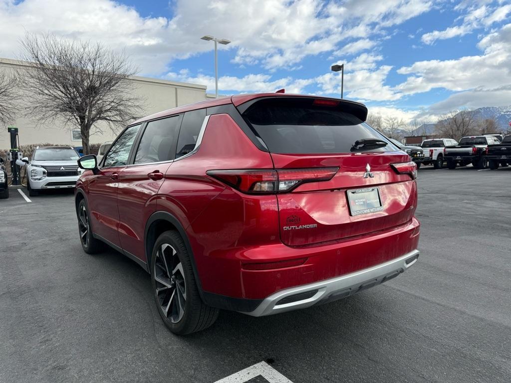 used 2024 Mitsubishi Outlander car, priced at $24,995