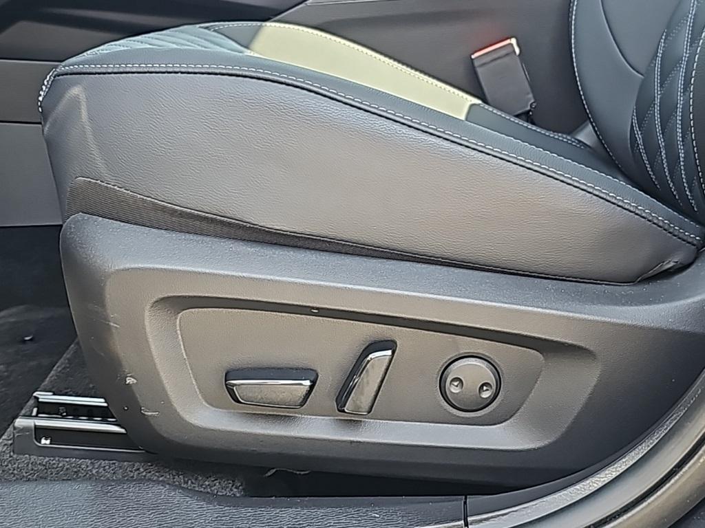 new 2025 Mitsubishi Outlander PHEV car, priced at $41,565