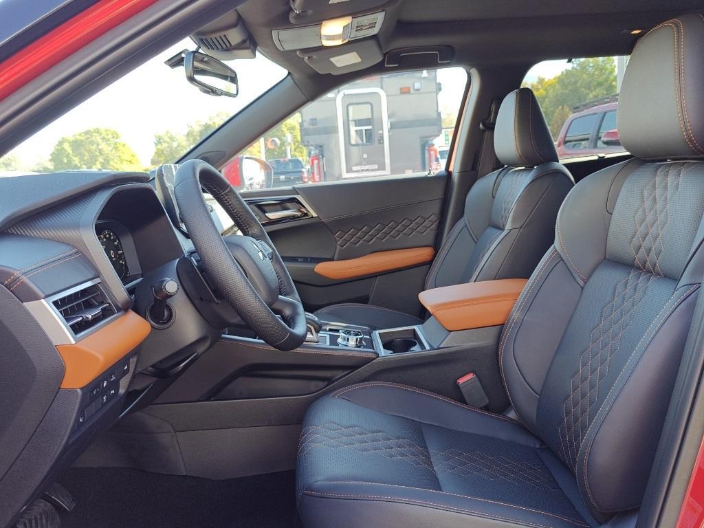 new 2025 Mitsubishi Outlander PHEV car, priced at $45,225