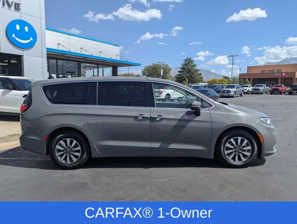 used 2023 Chrysler Pacifica Hybrid car, priced at $24,066