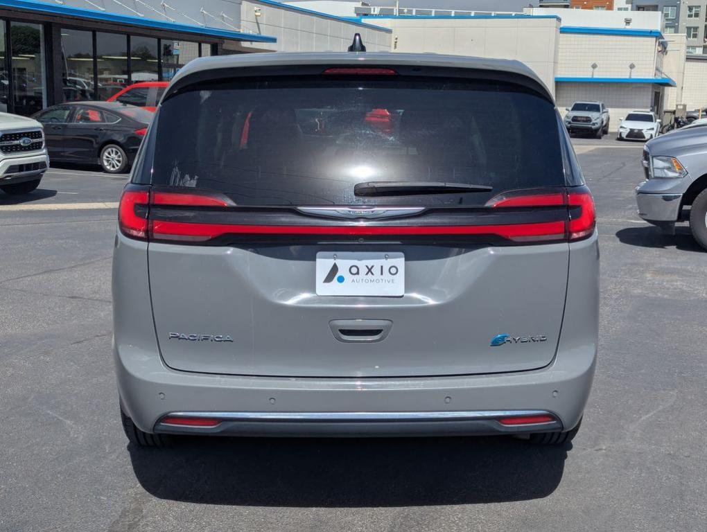 used 2023 Chrysler Pacifica Hybrid car, priced at $24,066