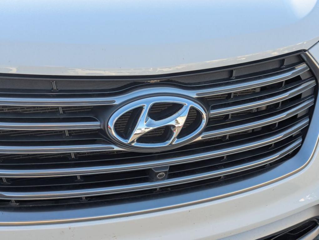 used 2018 Hyundai Santa Fe car, priced at $18,588