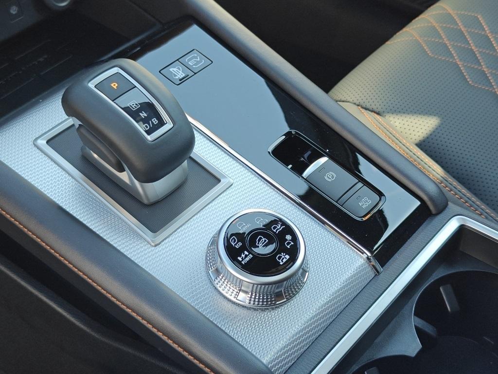 new 2025 Mitsubishi Outlander PHEV car, priced at $44,075