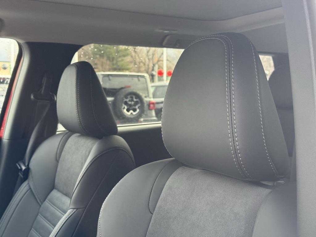 used 2025 Mitsubishi Outlander PHEV car, priced at $37,922