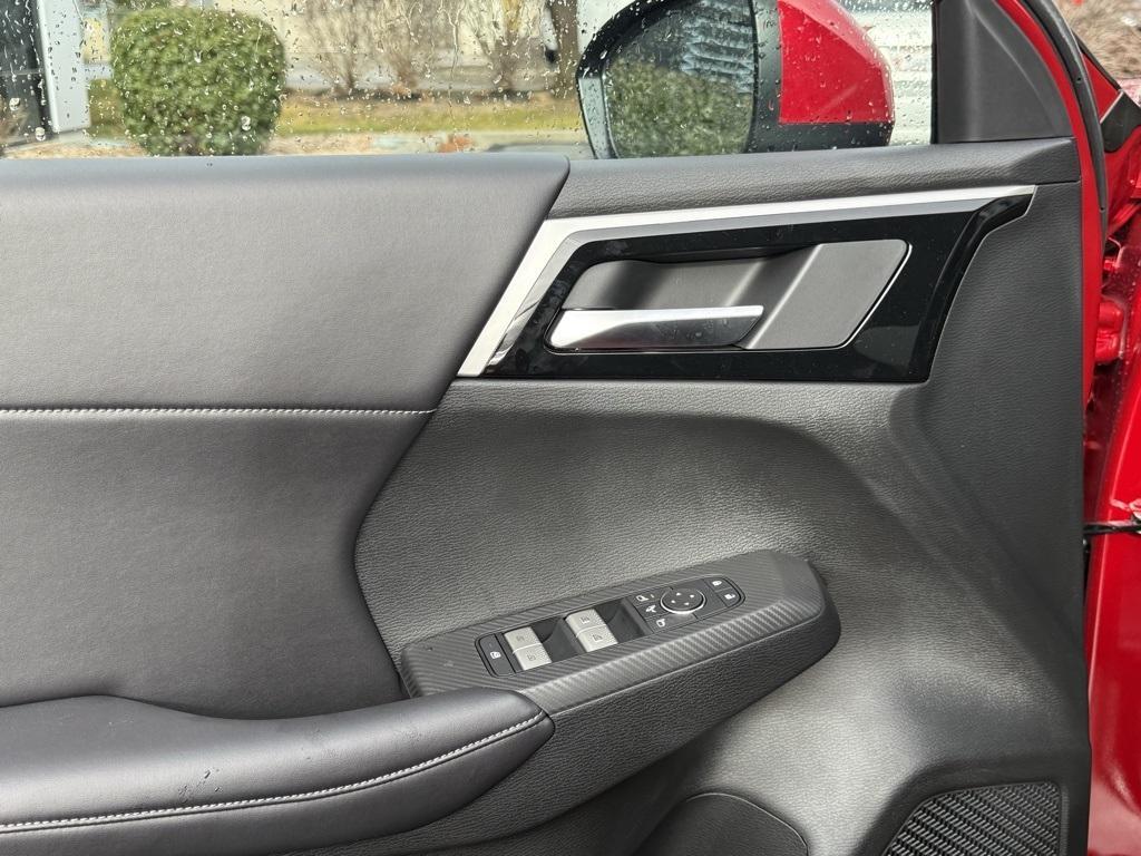 used 2025 Mitsubishi Outlander PHEV car, priced at $37,922
