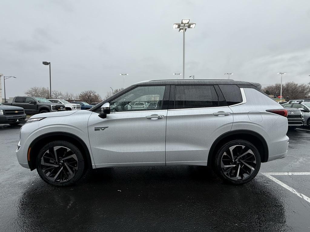 used 2025 Mitsubishi Outlander PHEV car, priced at $39,550