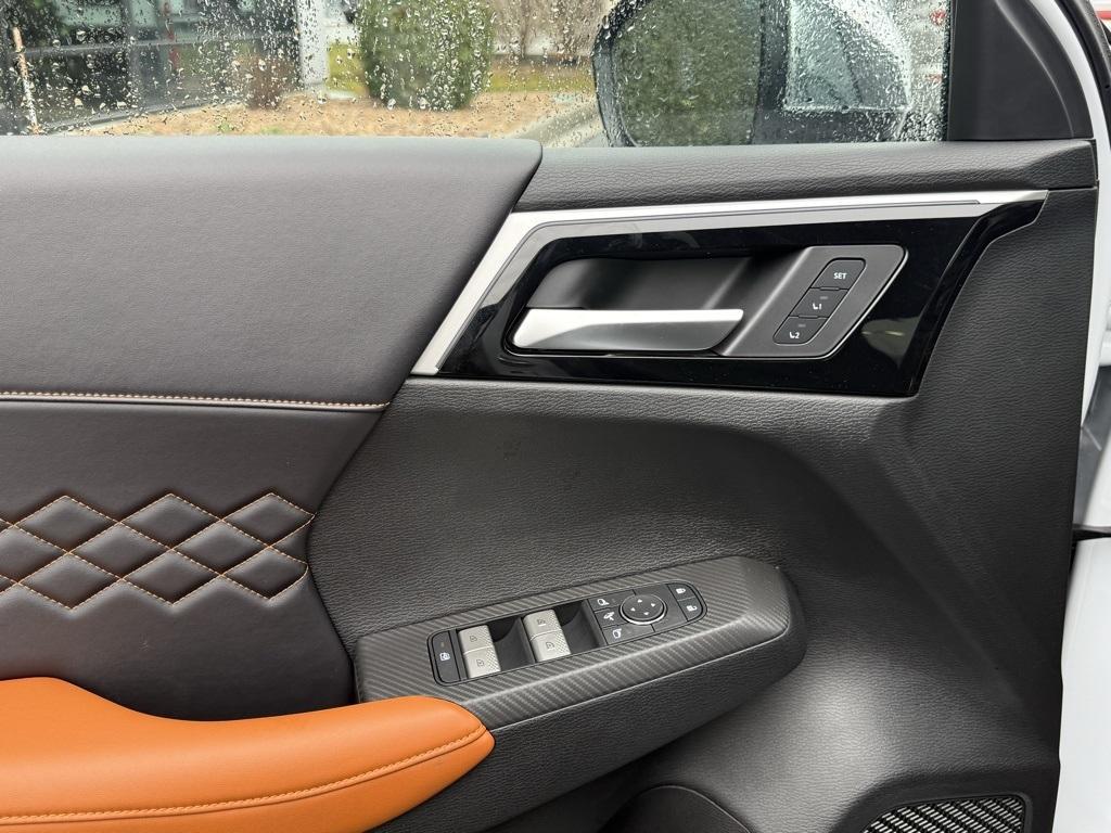 used 2025 Mitsubishi Outlander PHEV car, priced at $39,550