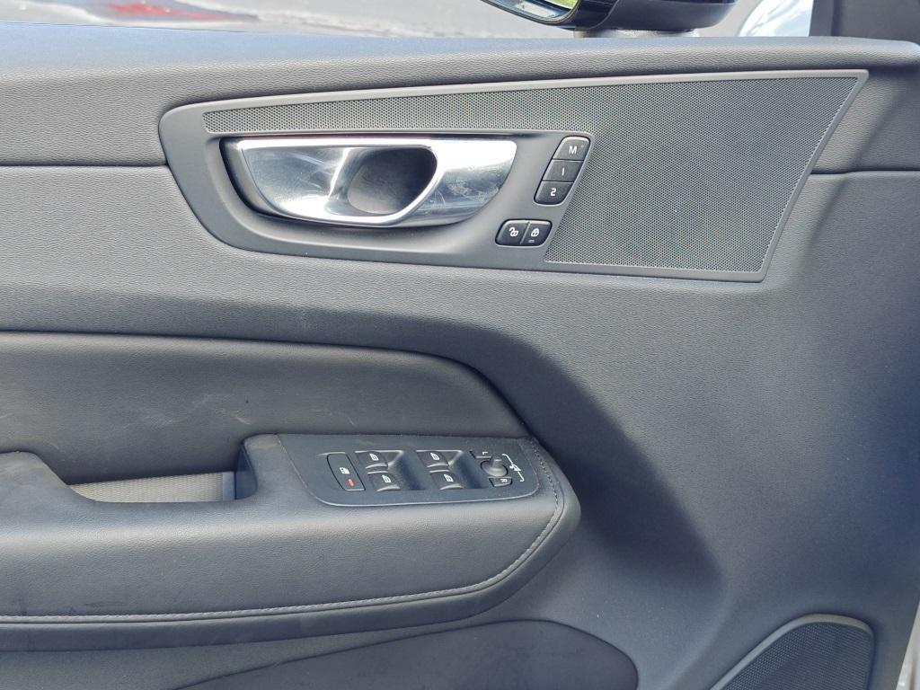 used 2025 Volvo XC60 car, priced at $33,622