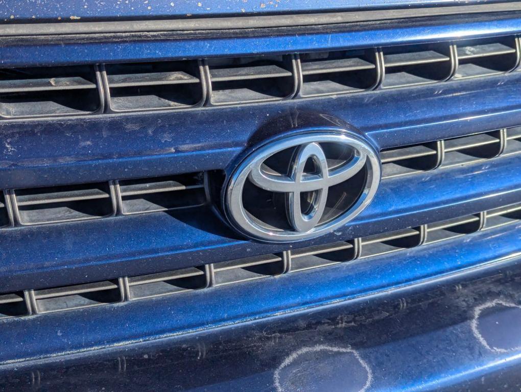 used 2001 Toyota Highlander car, priced at $3,988