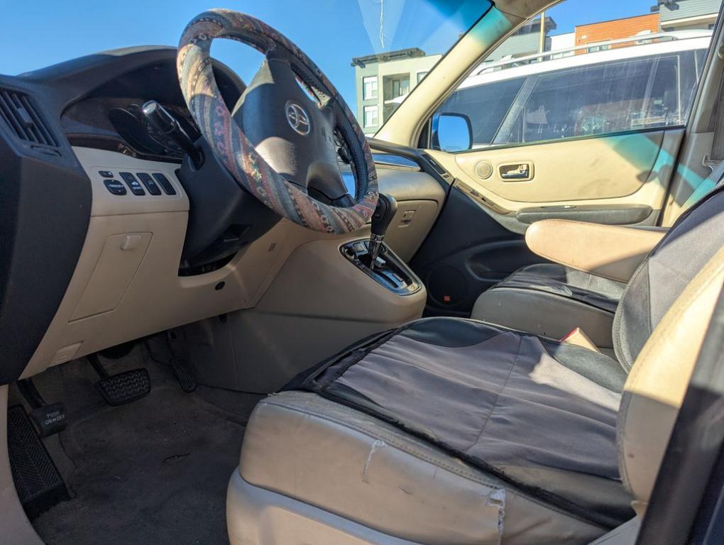 used 2001 Toyota Highlander car, priced at $3,988