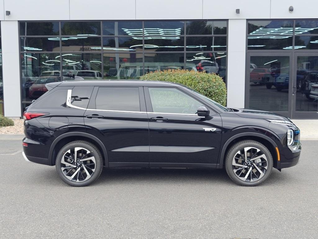 new 2025 Mitsubishi Outlander PHEV car, priced at $41,060