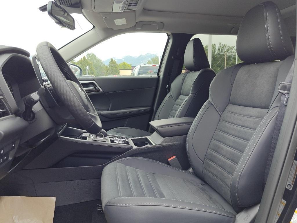 new 2025 Mitsubishi Outlander PHEV car, priced at $41,060