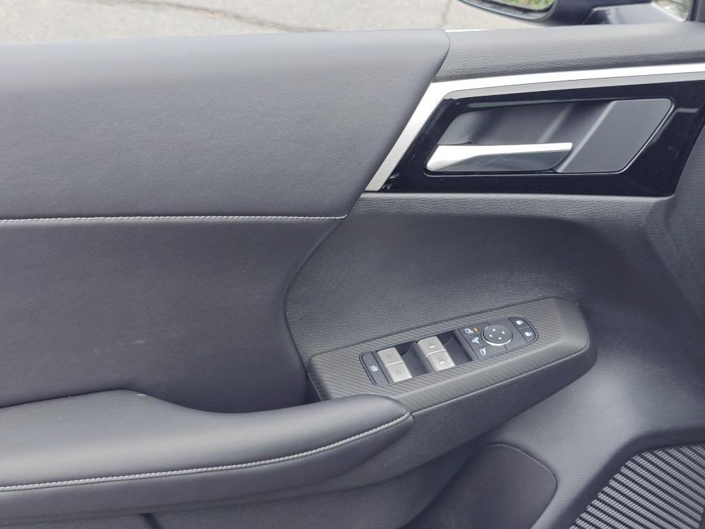 new 2025 Mitsubishi Outlander PHEV car, priced at $41,060