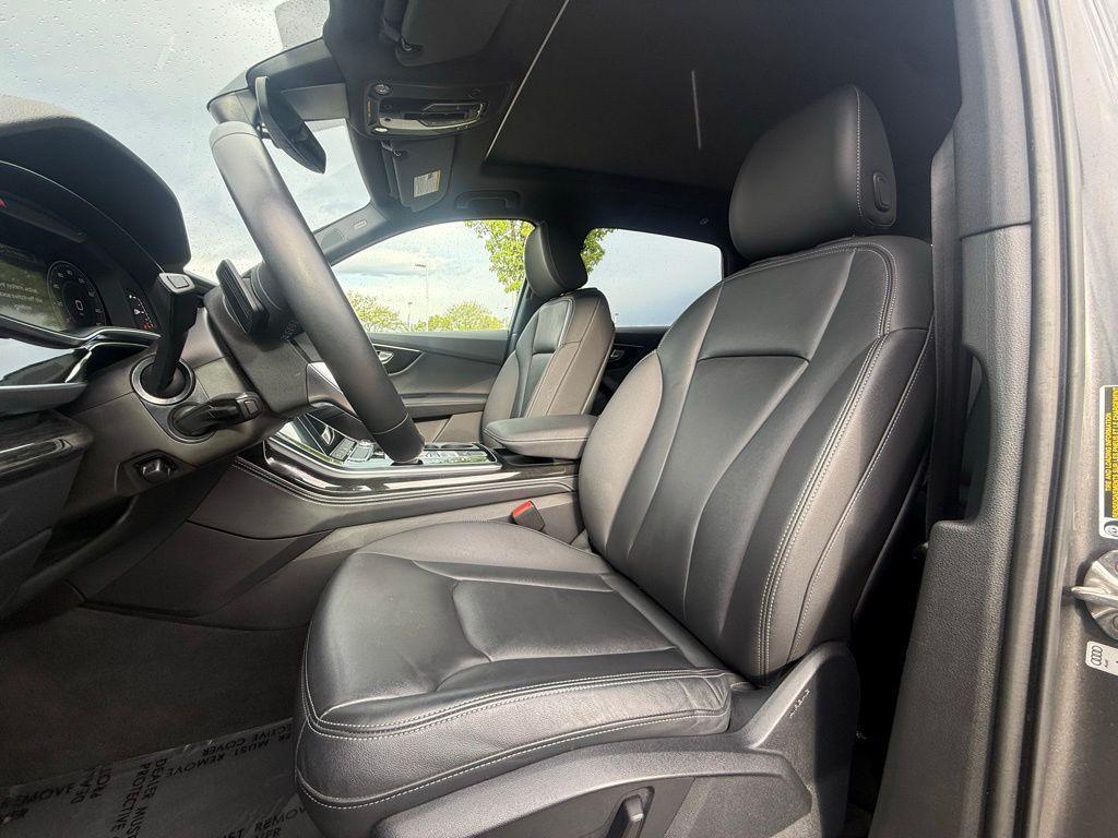 used 2025 Audi Q7 car, priced at $48,895