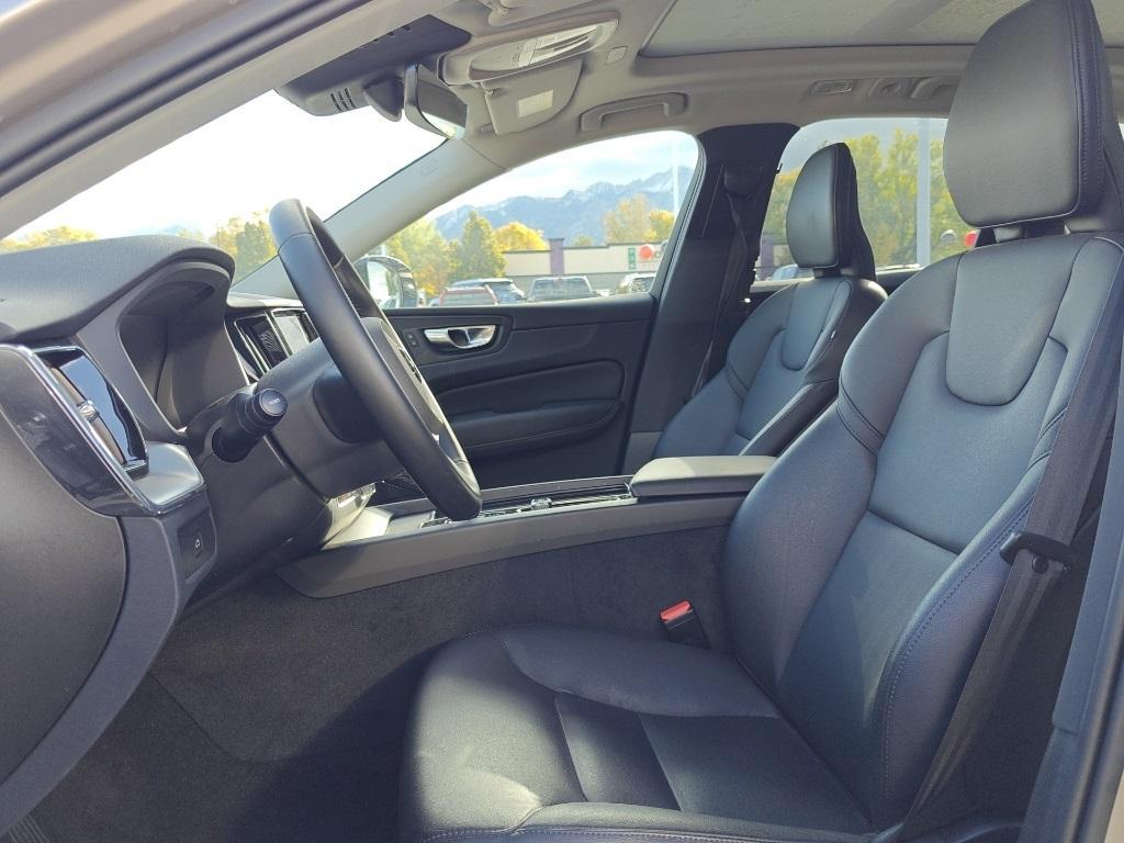 used 2025 Volvo XC60 car, priced at $33,622