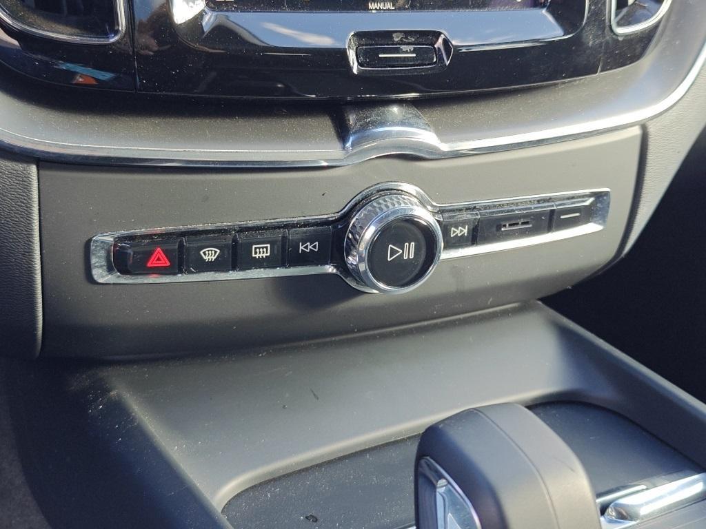 used 2025 Volvo XC60 car, priced at $33,622