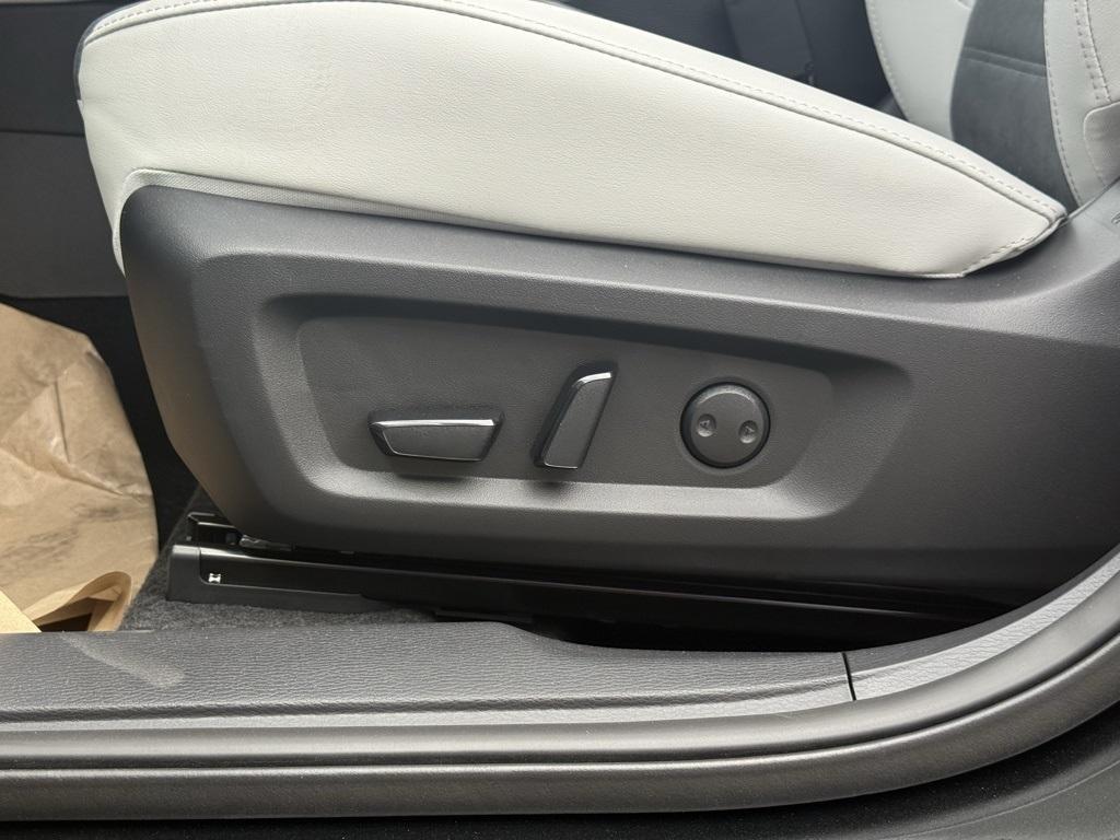 new 2026 Mitsubishi Outlander car, priced at $37,275