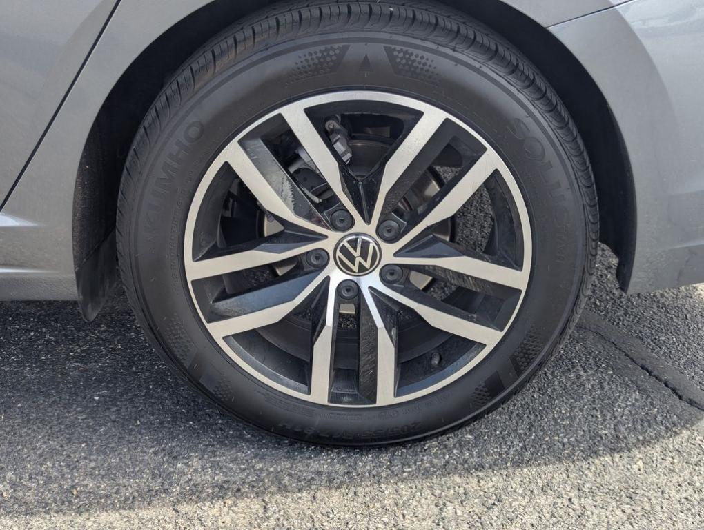 used 2025 Volkswagen Jetta car, priced at $21,066