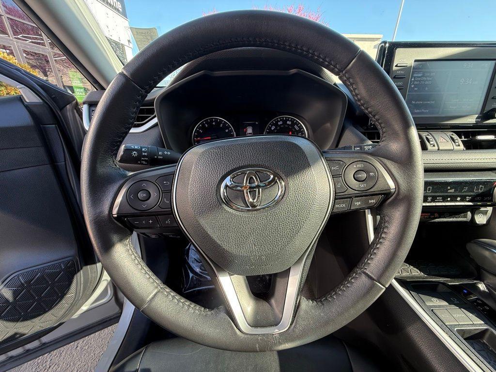 used 2021 Toyota RAV4 car, priced at $22,600