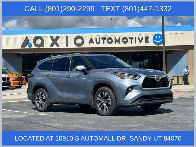 used 2020 Toyota Highlander Hybrid car, priced at $31,166