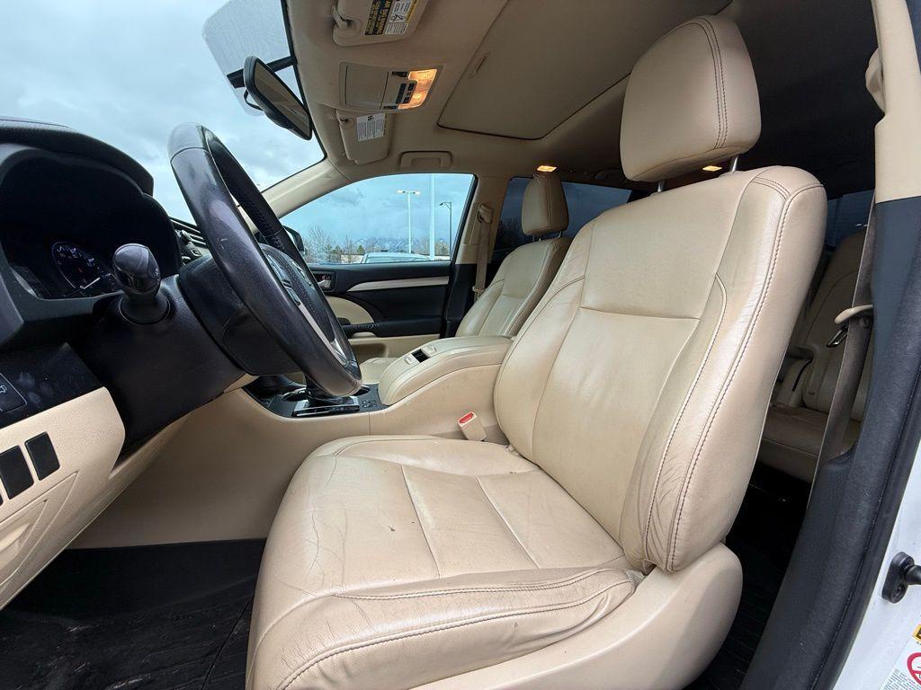 used 2015 Toyota Highlander car, priced at $15,488