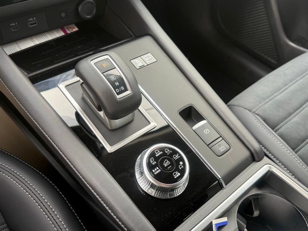 used 2025 Mitsubishi Outlander PHEV car, priced at $36,044