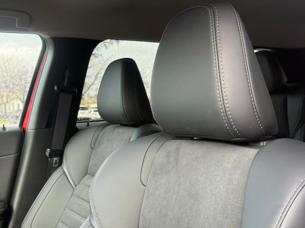 used 2025 Mitsubishi Outlander PHEV car, priced at $36,044