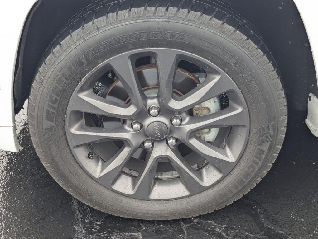 used 2018 Jeep Grand Cherokee car, priced at $20,666