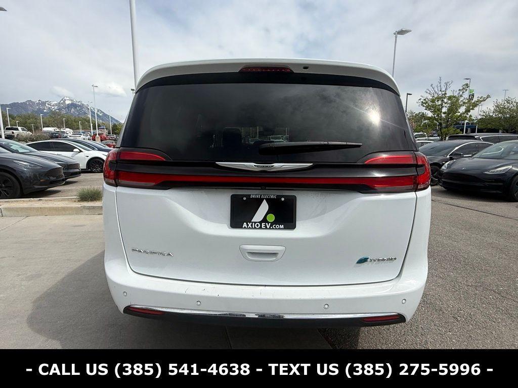 used 2024 Chrysler Pacifica Hybrid car, priced at $29,084
