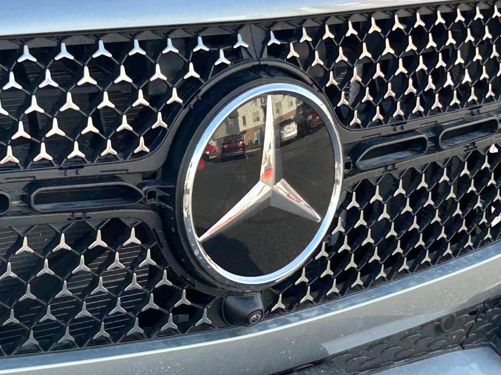 used 2024 Mercedes-Benz GLE 450 car, priced at $54,588