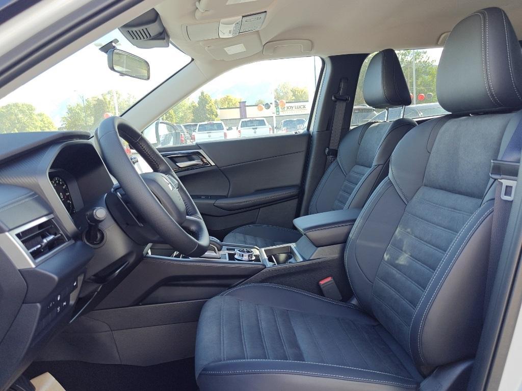 new 2025 Mitsubishi Outlander PHEV car, priced at $39,960