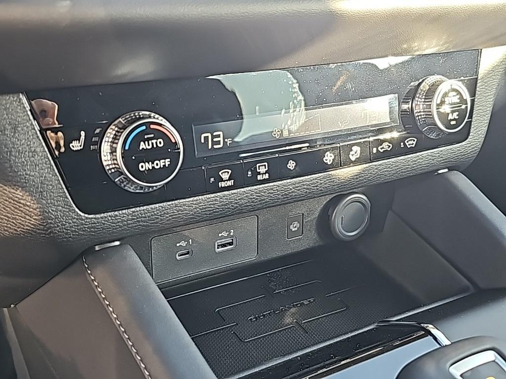 new 2025 Mitsubishi Outlander PHEV car, priced at $40,870